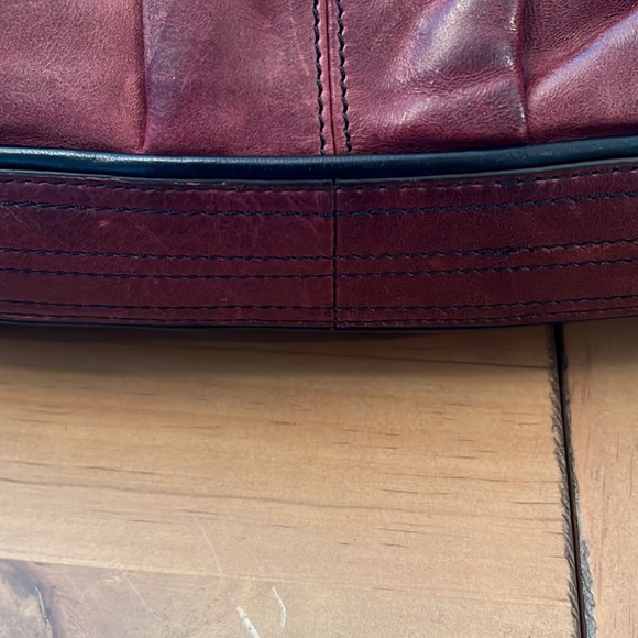 Charles David leather hobo wine burgundy deep red VGUC - Picture 14 of 16